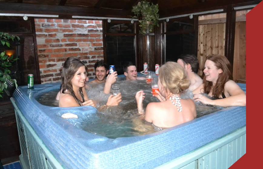 Little lodge Walcote hot tub/jacuzzi